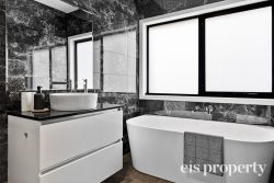 11 Alexa Dr, Austins Ferry TAS 7011, Australia