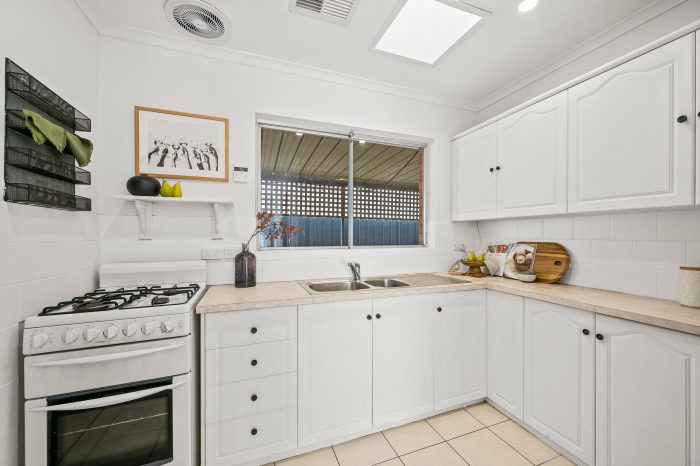 4 Angela St, Reynella SA 5161, Australia