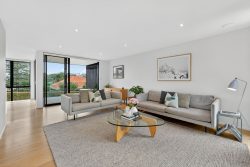 4 Gulf View Road, Murrays Bay, North Shore City, Auckland, 0630, New Zealand