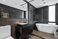 4 Gulf View Road, Murrays Bay, North Shore City, Auckland, 0630, New Zealand