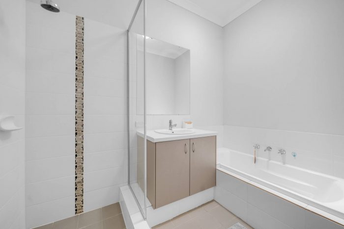 43 Shepherd Ave, Ellenbrook WA 6069, Australia