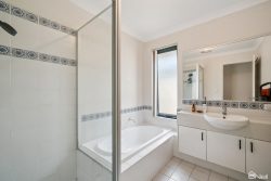 164B Streich Ave, Kelmscott WA 6111, Australia