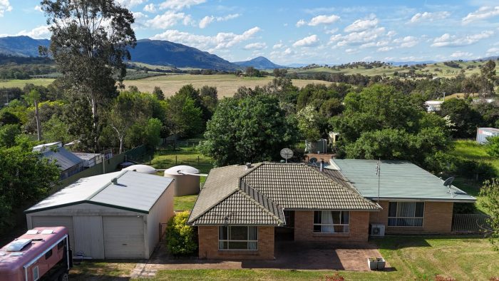 20 Church St, Gundy NSW 2337, Australia