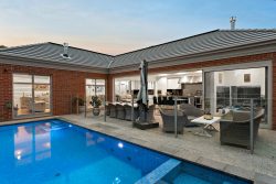 17 Cromer Rd, Beaumaris VIC 3193, Australia