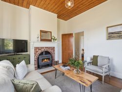 4 Crooke St, Port Huon TAS 7116, Australia