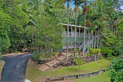 211 Ducats Rd, Tallebudgera QLD 4228, Australia