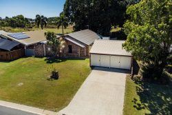 10 Elm Dr, Andergrove QLD 4740, Australia