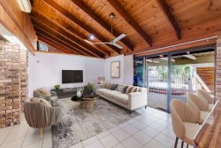 10 Elm Dr, Andergrove QLD 4740, Australia