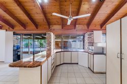 10 Elm Dr, Andergrove QLD 4740, Australia