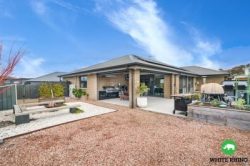 1 Erskine Loop, Googong NSW 2620, Australia