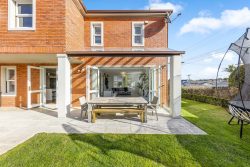 8 Hororata Road, Hauraki, North Shore City, Auckland, 0622, New Zealand