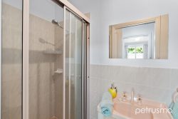 Unit 1/5 Fielding Dr, West Hobart TAS 7000, Australia