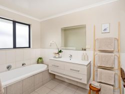 53 Hoffman Court, Waikiwi, Invercargill, Southland, 9810, New Zealand