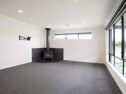 13 Moreton St, Warrnambool VIC 3280, Australia