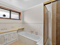 8 Impala Ave, Warrnambool VIC 3280, Australia