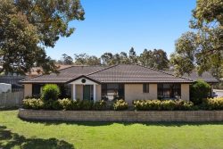 195 Aberglasslyn Rd, Aberglasslyn NSW 2320, Australia