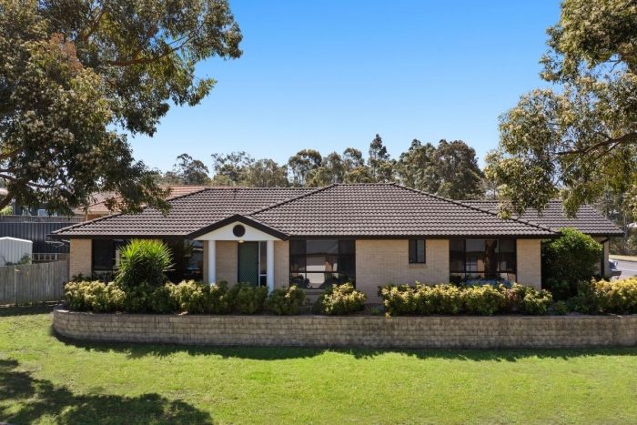 195 Aberglasslyn Rd, Aberglasslyn NSW 2320, Australia