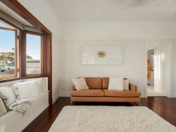 9 Wentworth Parade, Balmoral QLD 4171, Australia