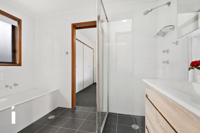 Unit 2/121 Allchin Cct, Kambah ACT 2902, Australia