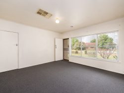 33 Kennedy Rd, Shepparton VIC 3630, Australia
