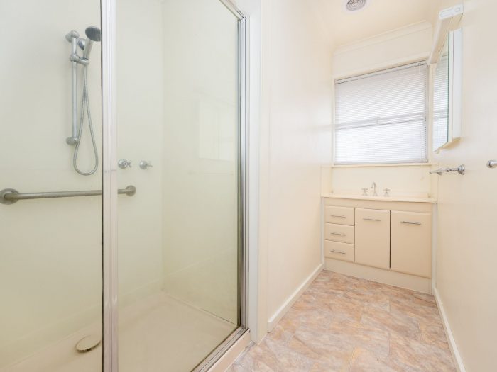 33 Kennedy Rd, Shepparton VIC 3630, Australia