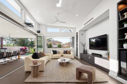 76 Kingsway, Beverly Hills NSW 2209, Australia