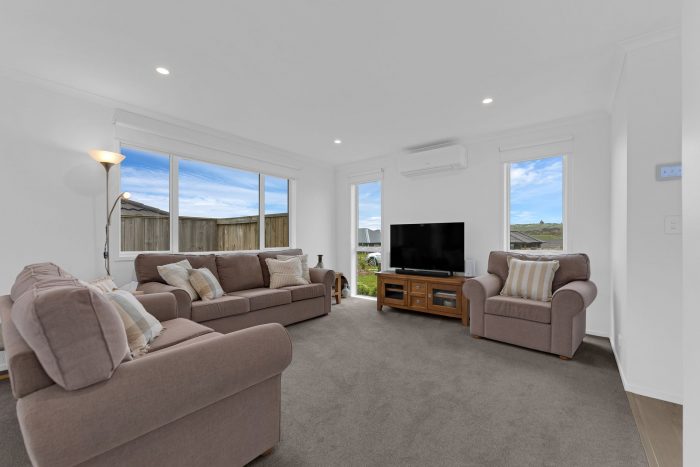 16 LEATHEM CRESCENT, Pokeno, Franklin, Auckland, 2402, New Zealand