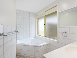 99 Lindhill Ave, Geilston Bay TAS 7015, Australia