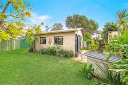 4 MacKenzie Ave, Woy Woy NSW 2256, Australia
