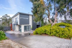 30 Malachi Dr, Kingston TAS 7050, Australia