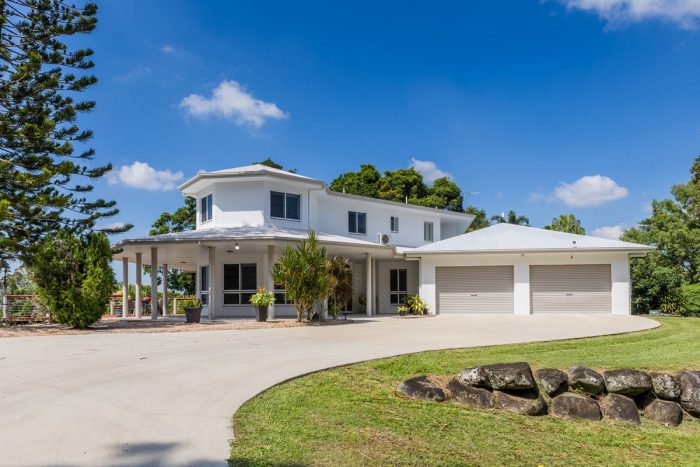 68 Palm Ridge Dr, Richmond QLD 4740, Australia