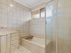 16 Panorama Cres, Reynella SA 5161, Australia