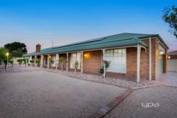 12 Pastoral Pl, Sydenham VIC 3037, Australia
