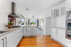 15 McLean Street, Strandon, New Plymouth, Taranaki, 4312, New Zealand