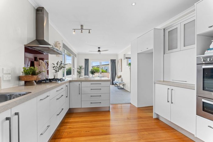 15 McLean Street, Strandon, New Plymouth, Taranaki, 4312, New Zealand