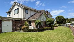 102 Chelsea View Drive, Chatswood, North Shore City, Auckland, 0626, New Zealand