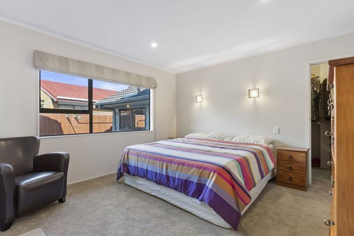 102 Chelsea View Drive, Chatswood, North Shore City, Auckland, 0626, New Zealand