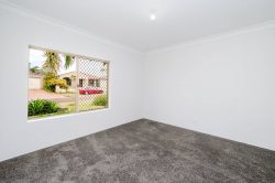 12 Doctorate Cl, Marangaroo WA 6064, Australia