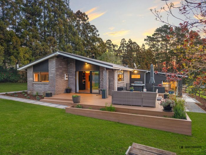 1115 State Highway 16, Waimauku, Rodney, Auckland, 0812, New Zealand