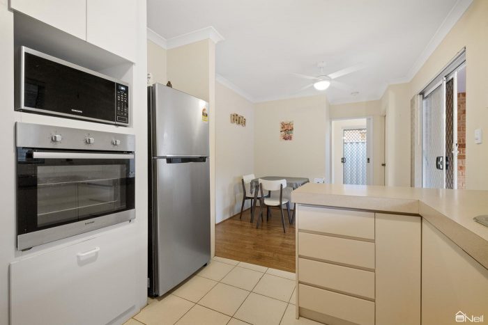 Unit 4/31 Third Ave, Kelmscott WA 6111, Australia