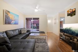 Unit 4/31 Third Ave, Kelmscott WA 6111, Australia