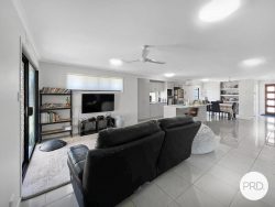 31 Tulipwood Cct, Boyne Island QLD 4680, Australia
