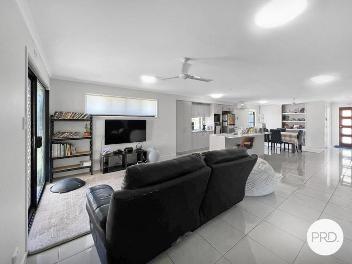 31 Tulipwood Cct, Boyne Island QLD 4680, Australia
