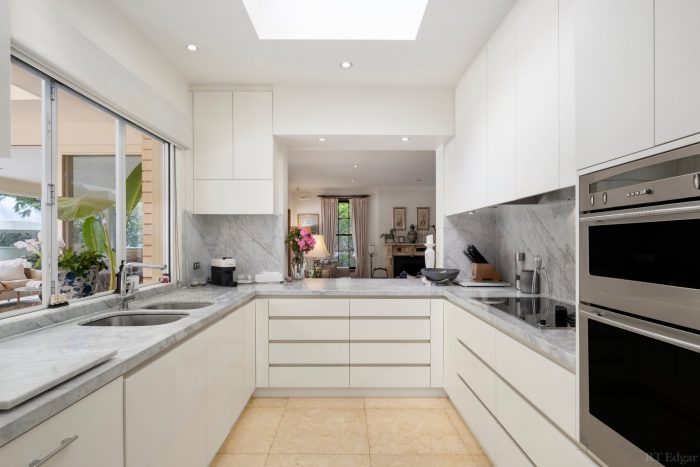 15 Tuscany Rise, Templestowe VIC 3106, Australia