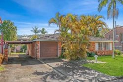 16 Uratta St, West Gosford NSW 2250, Australia