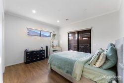 47 Ashbourne Bvd, Donnybrook VIC 3064, Australia