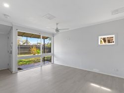 22 Windsong Ct, Morphett Vale SA 5162, Australia