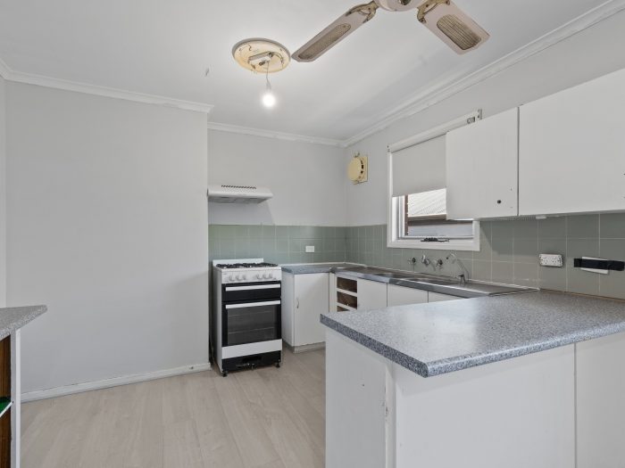 22 Windsong Ct, Morphett Vale SA 5162, Australia