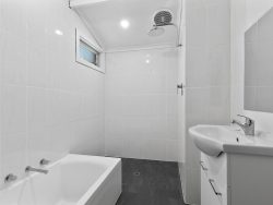 22 Windsong Ct, Morphett Vale SA 5162, Australia