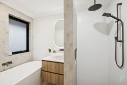 13 Limerick Pl, Waterford WA 6152, Australia